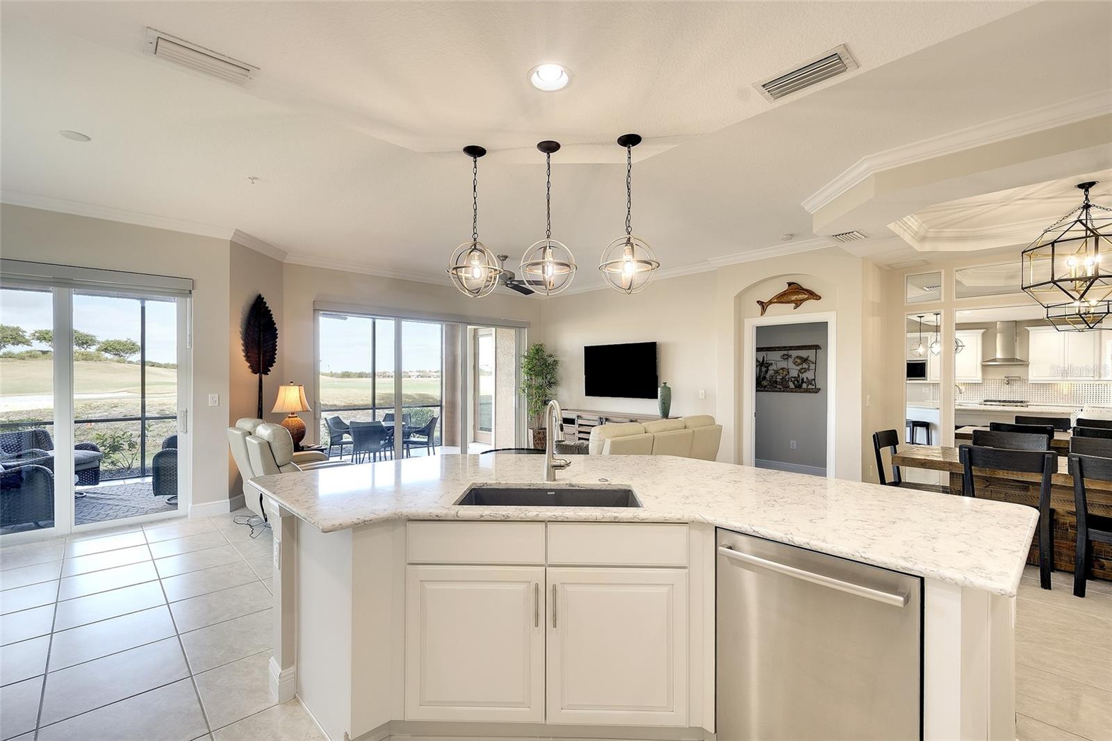 COUNTRY CLUB EAST - Residential