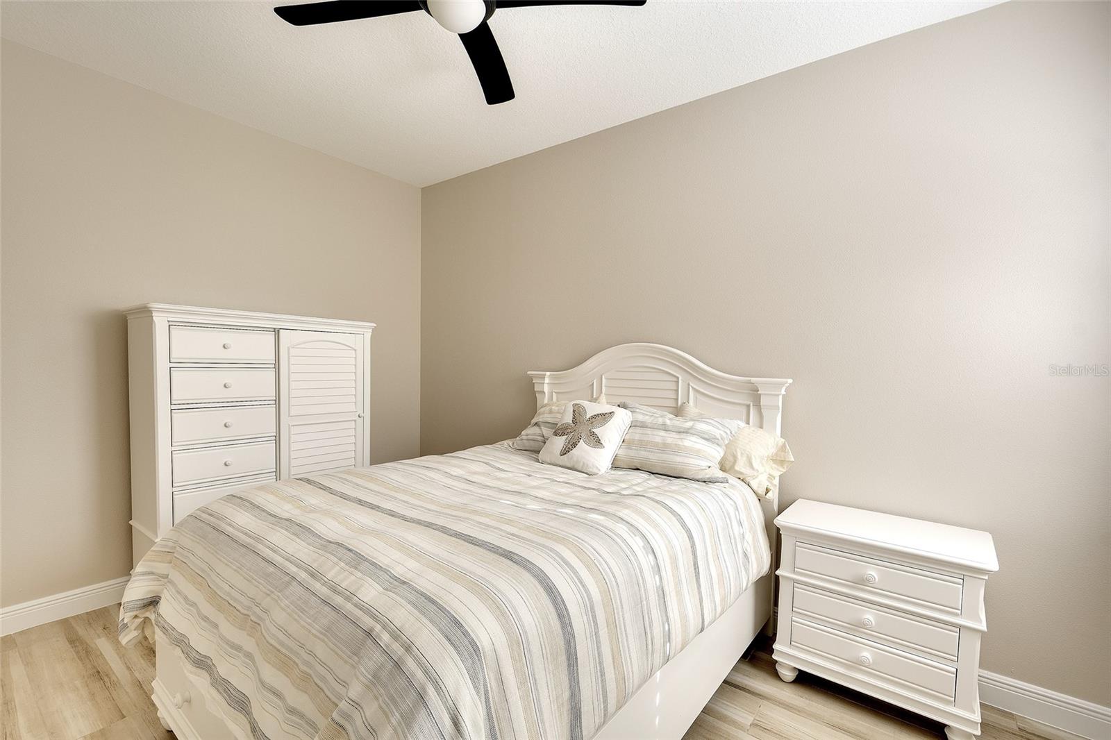 COUNTRY CLUB EAST - Residential