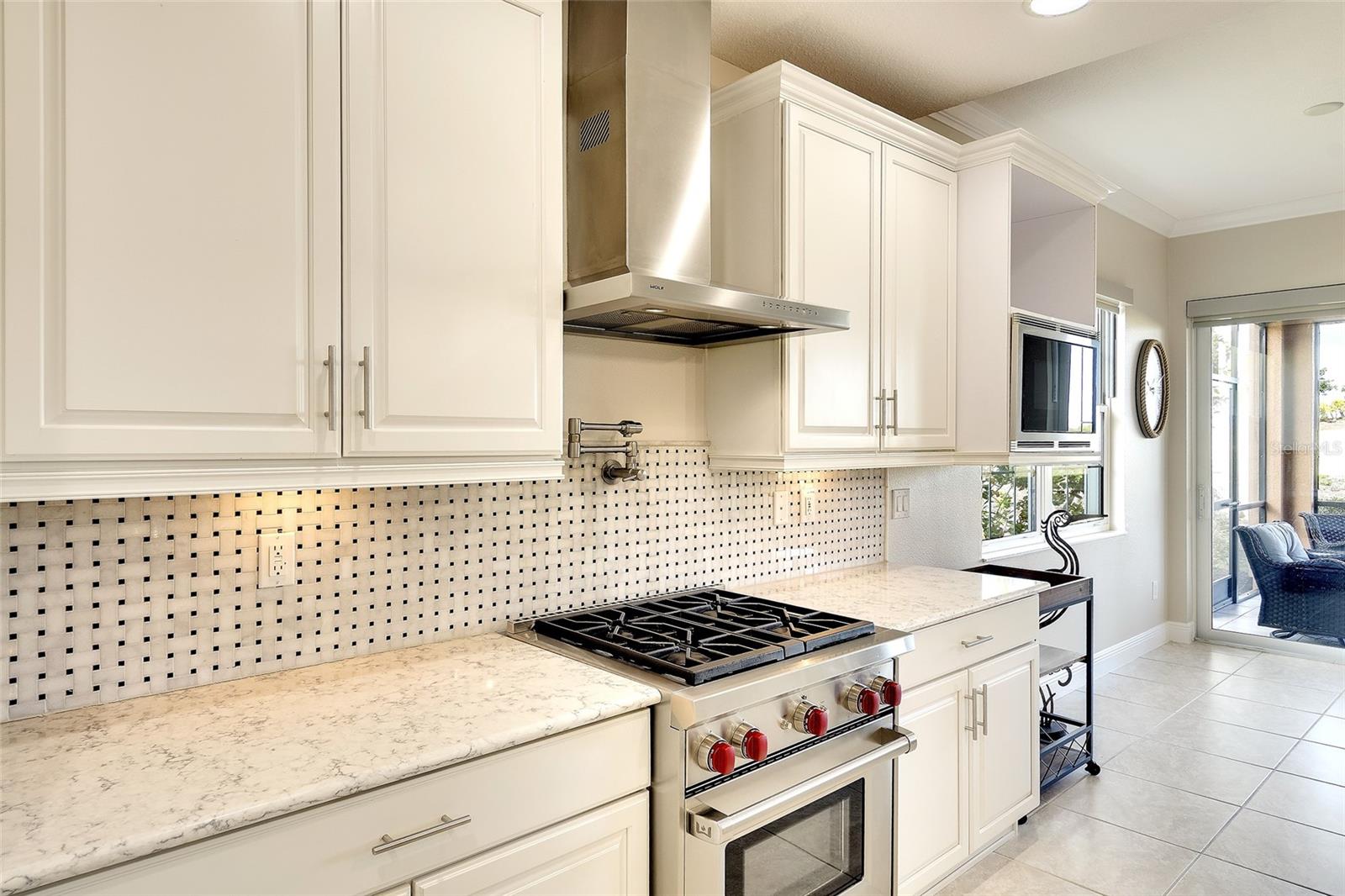 COUNTRY CLUB EAST - Residential