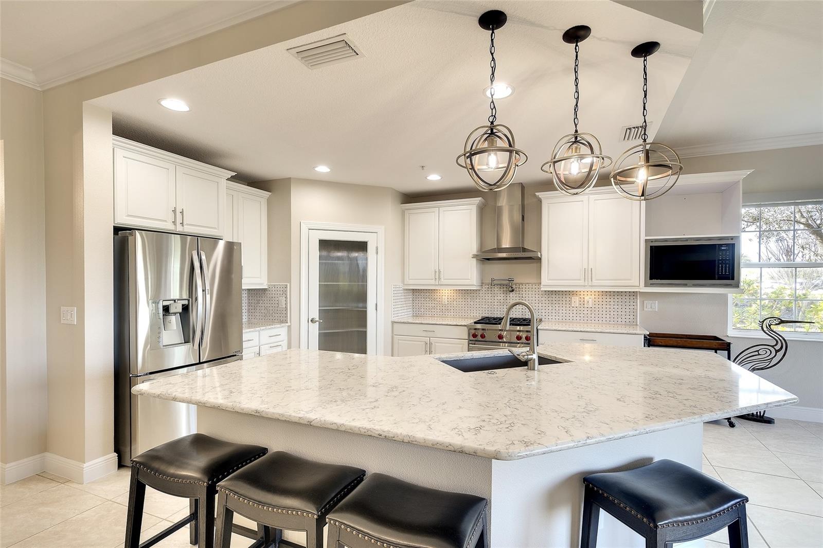 COUNTRY CLUB EAST - Residential