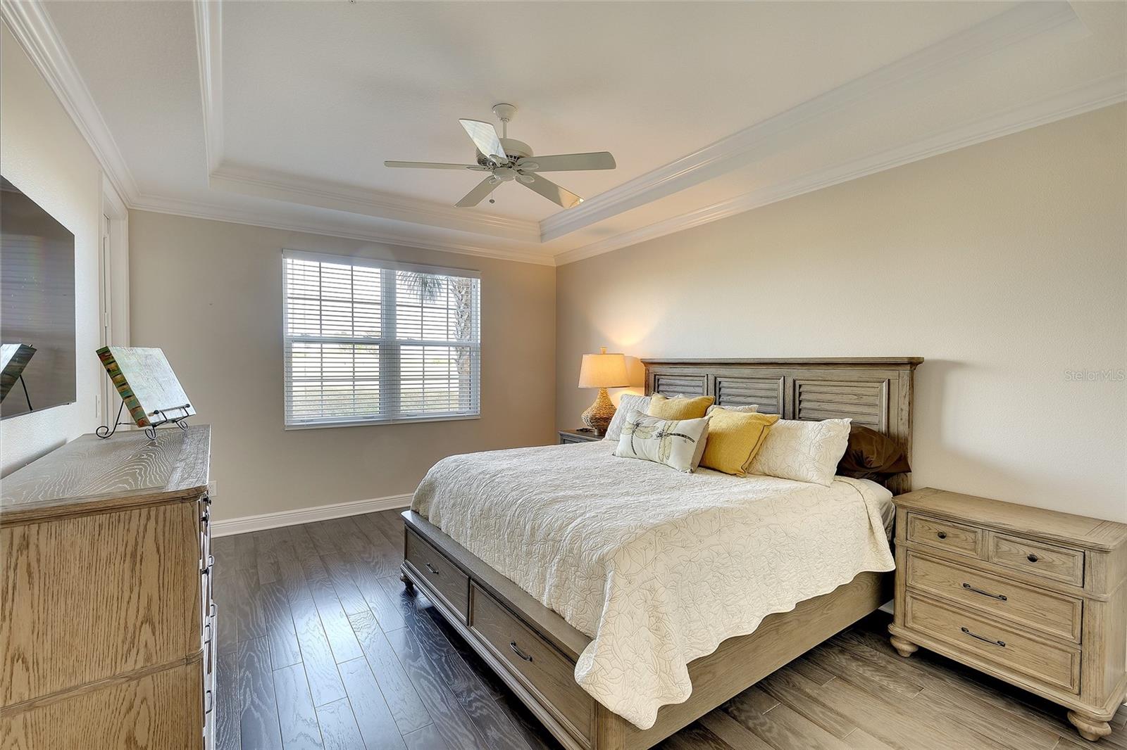 COUNTRY CLUB EAST - Residential