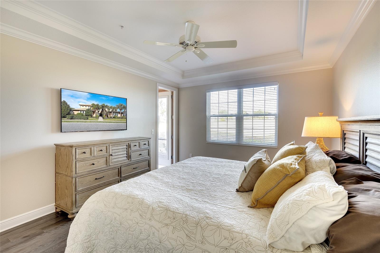 COUNTRY CLUB EAST - Residential