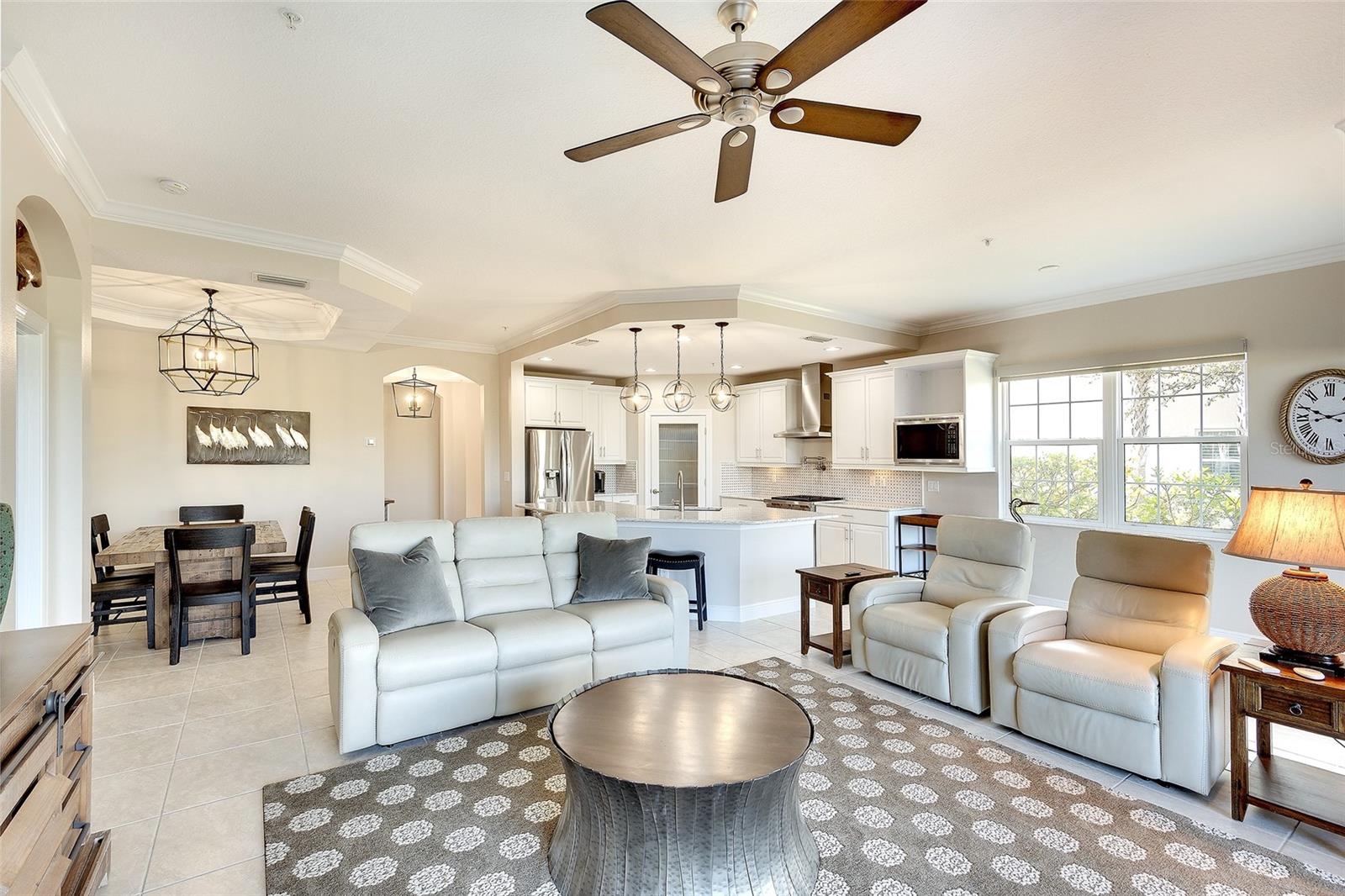 COUNTRY CLUB EAST - Residential