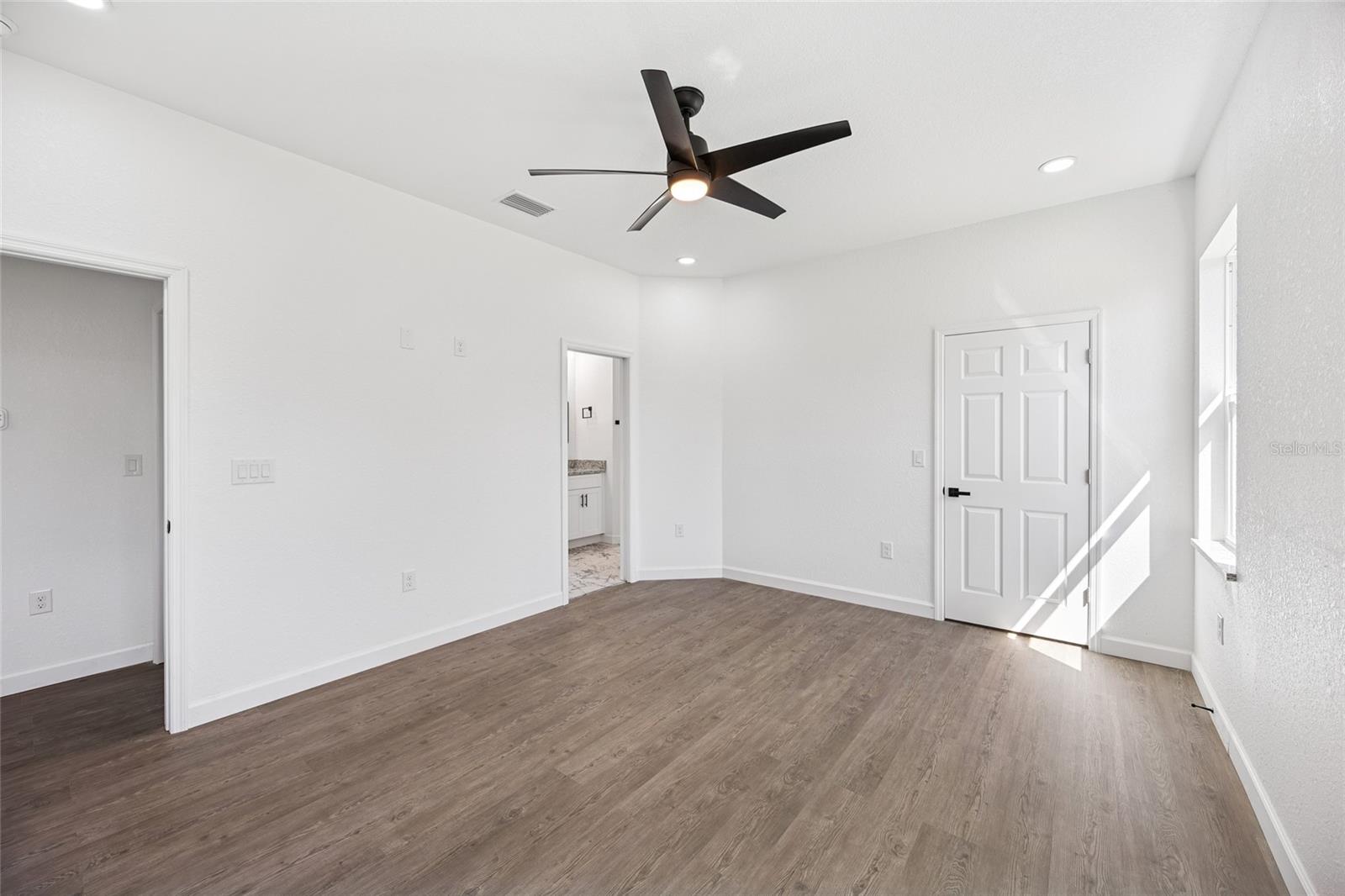 SUN N LAKE - Residential