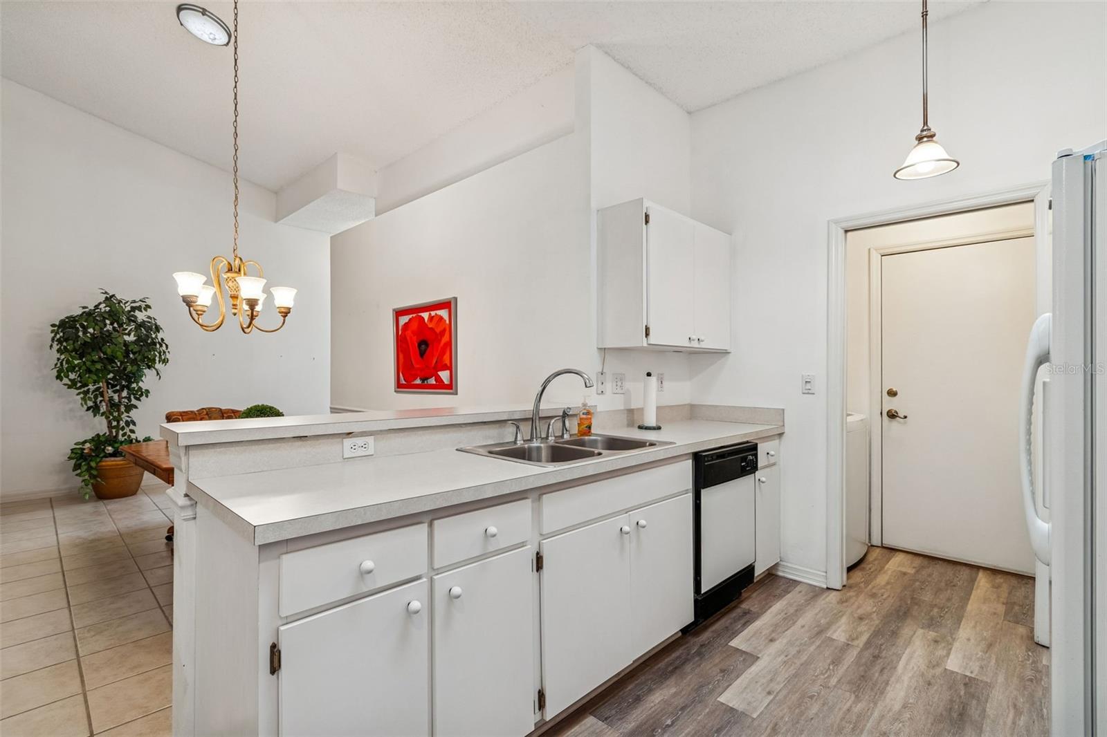 NANTUCKET III CONDO - Residential