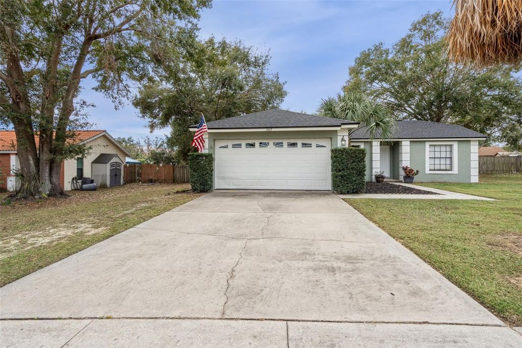 Photo of 14217 Goodings Lane, Clermont, FL 34711 (MLS # O6381979)