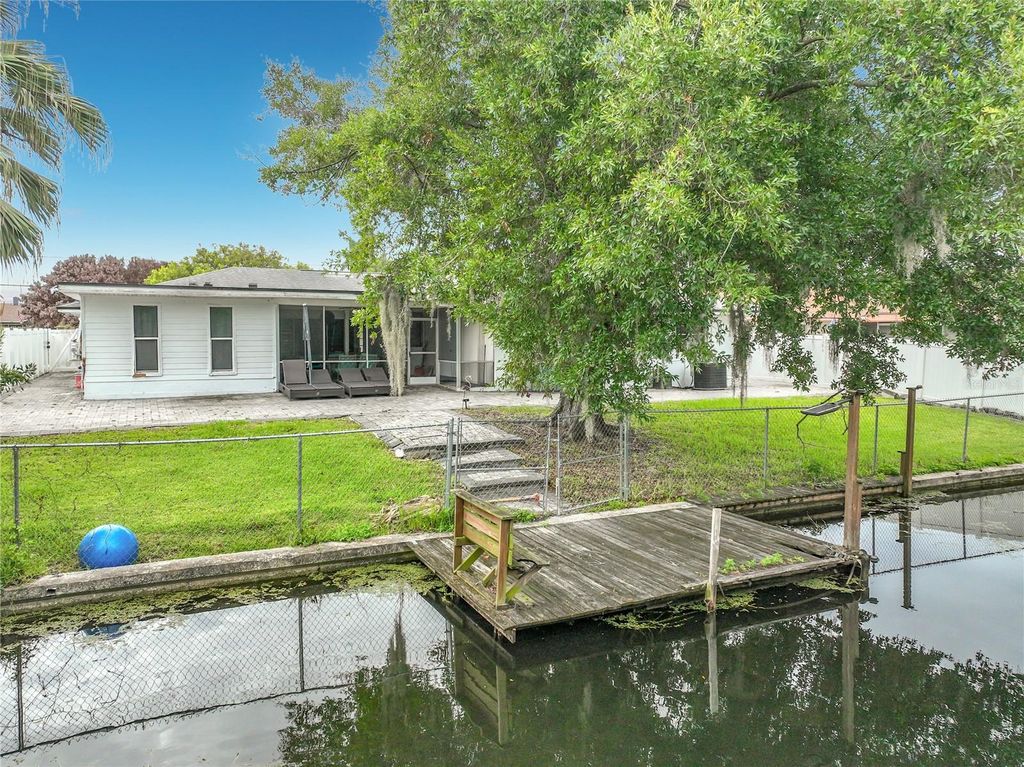 Photo of 2425 Lauderdale Court, Orlando, FL 32805 (MLS # O6425184)