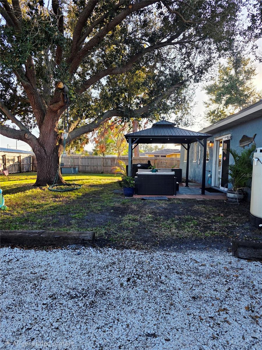 SOUTH VENICE - Residential