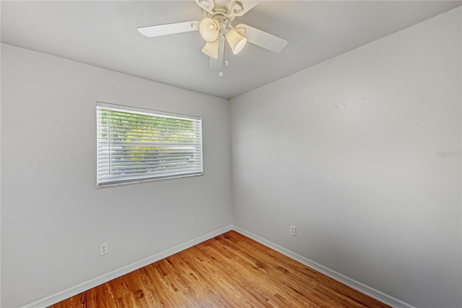 WEKIWA MANOR SEC 03 - Residential