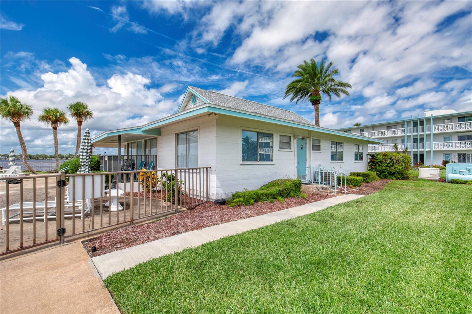 DAYTONA BEACH HARBOUR APTS - Residential