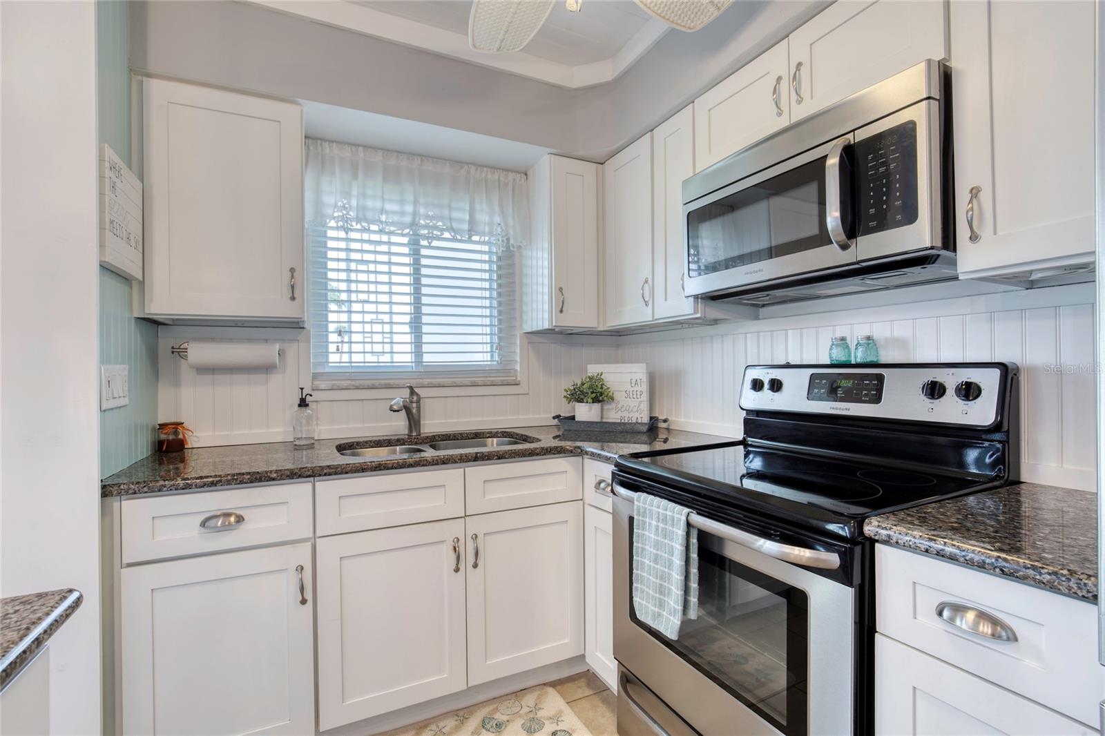 DAYTONA BEACH HARBOUR APTS - Residential