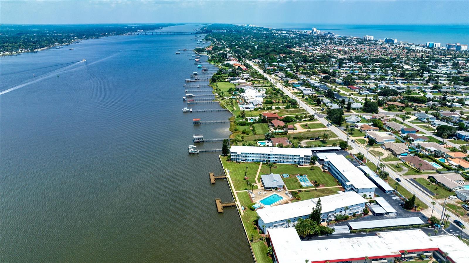 DAYTONA BEACH HARBOUR APTS - Residential