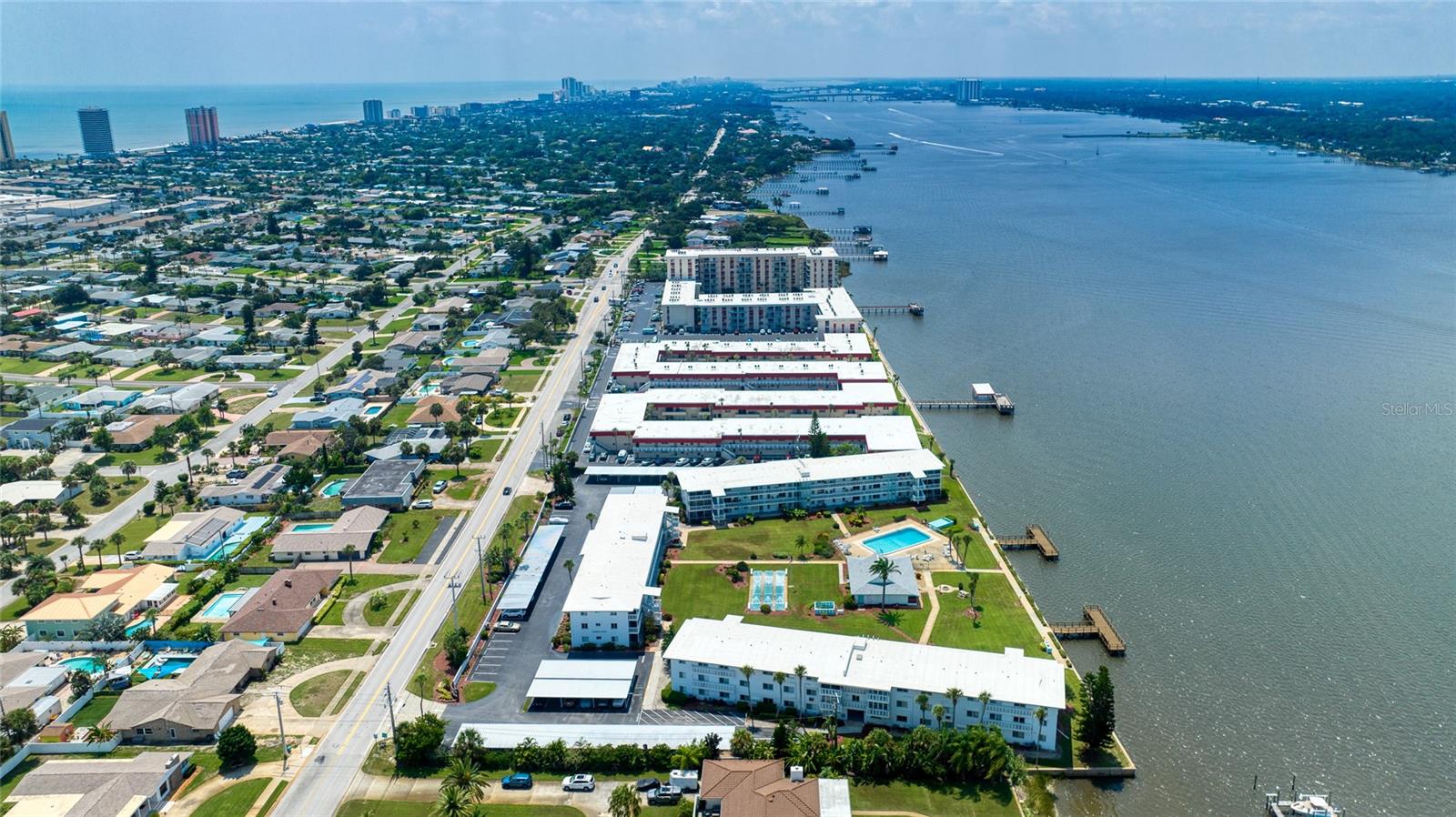 DAYTONA BEACH HARBOUR APTS - Residential