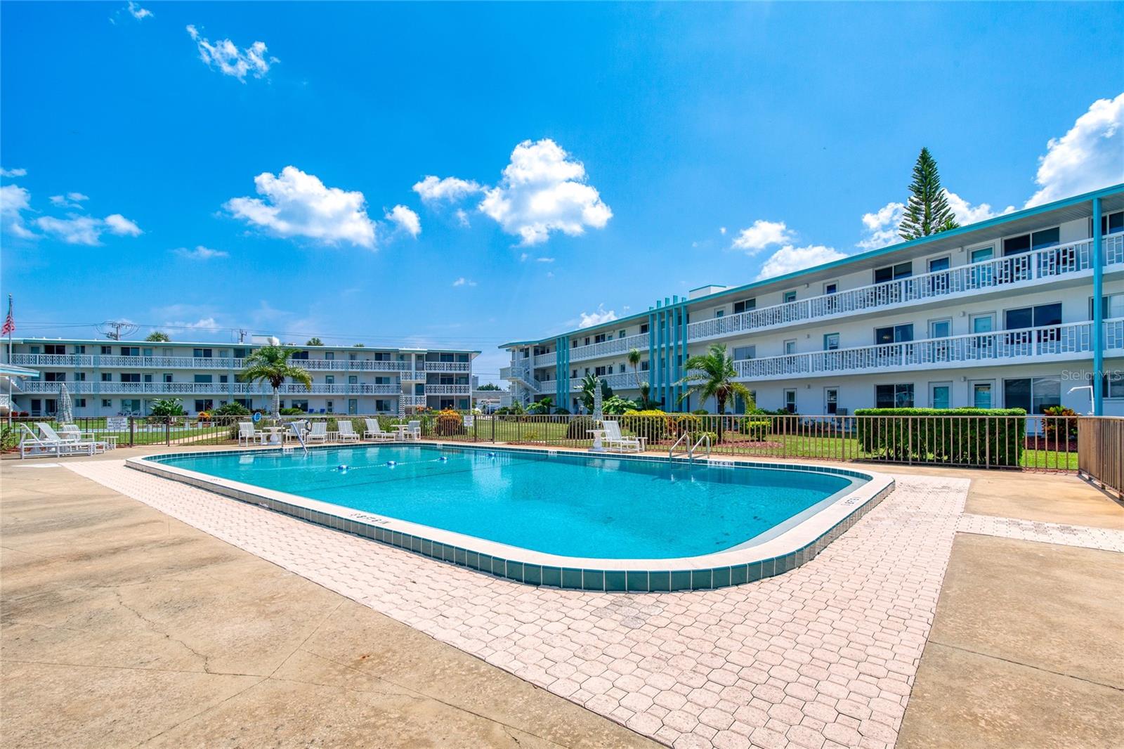 DAYTONA BEACH HARBOUR APTS - Residential