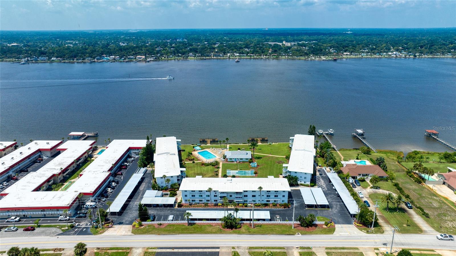 DAYTONA BEACH HARBOUR APTS - Residential