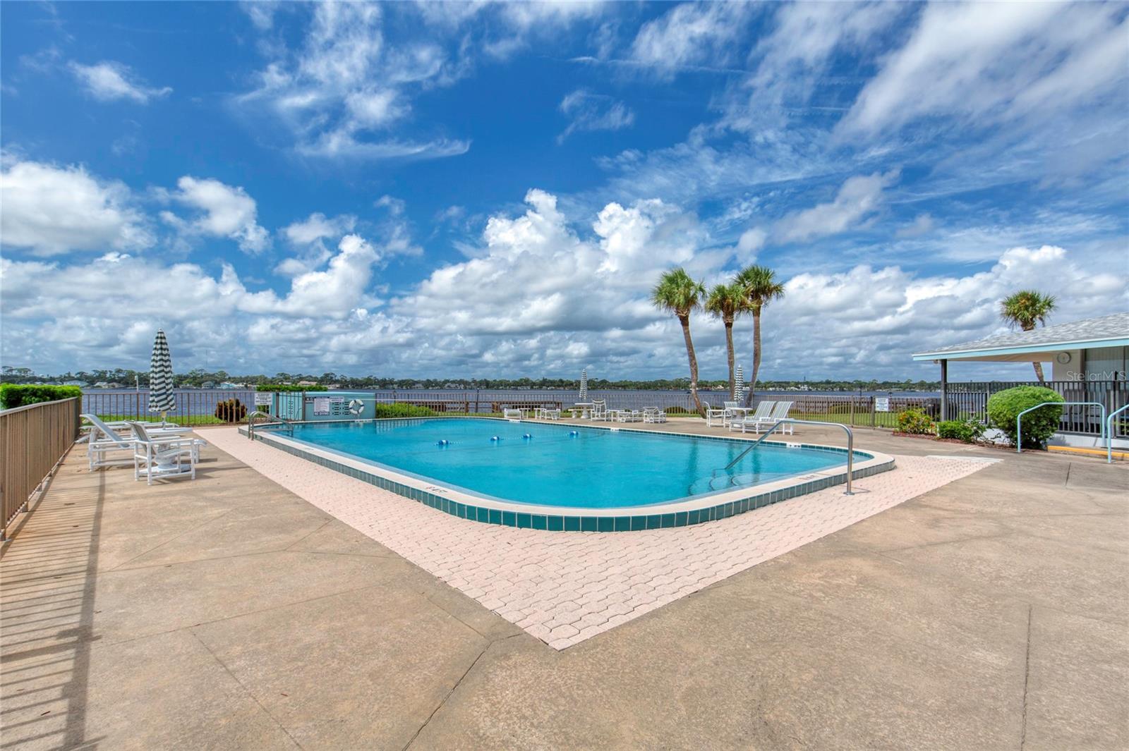 DAYTONA BEACH HARBOUR APTS - Residential