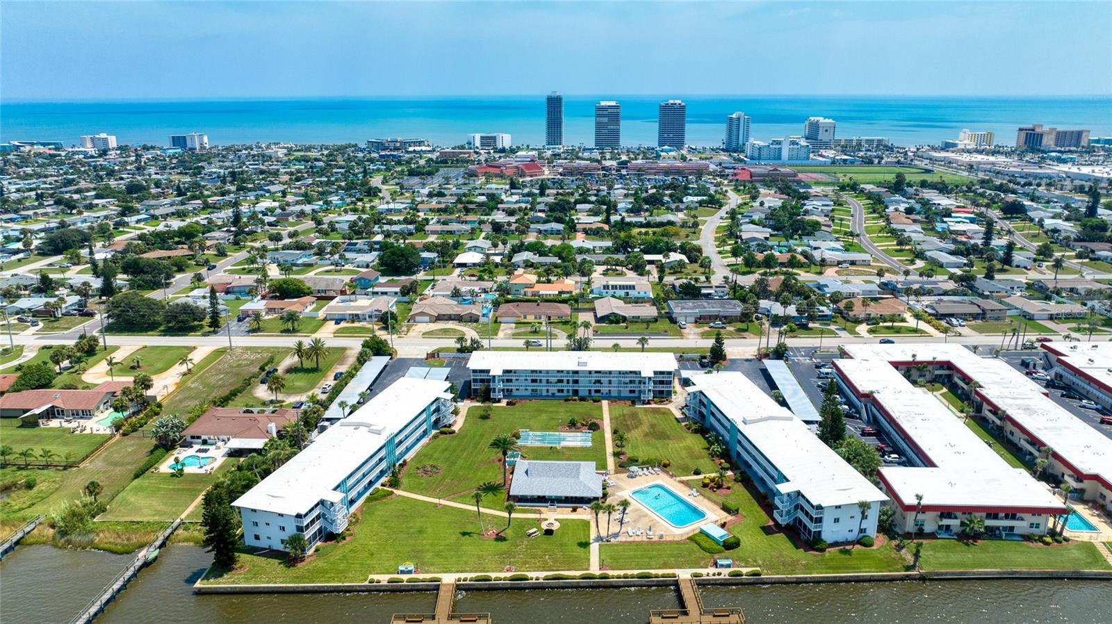 DAYTONA BEACH HARBOUR APTS - Residential