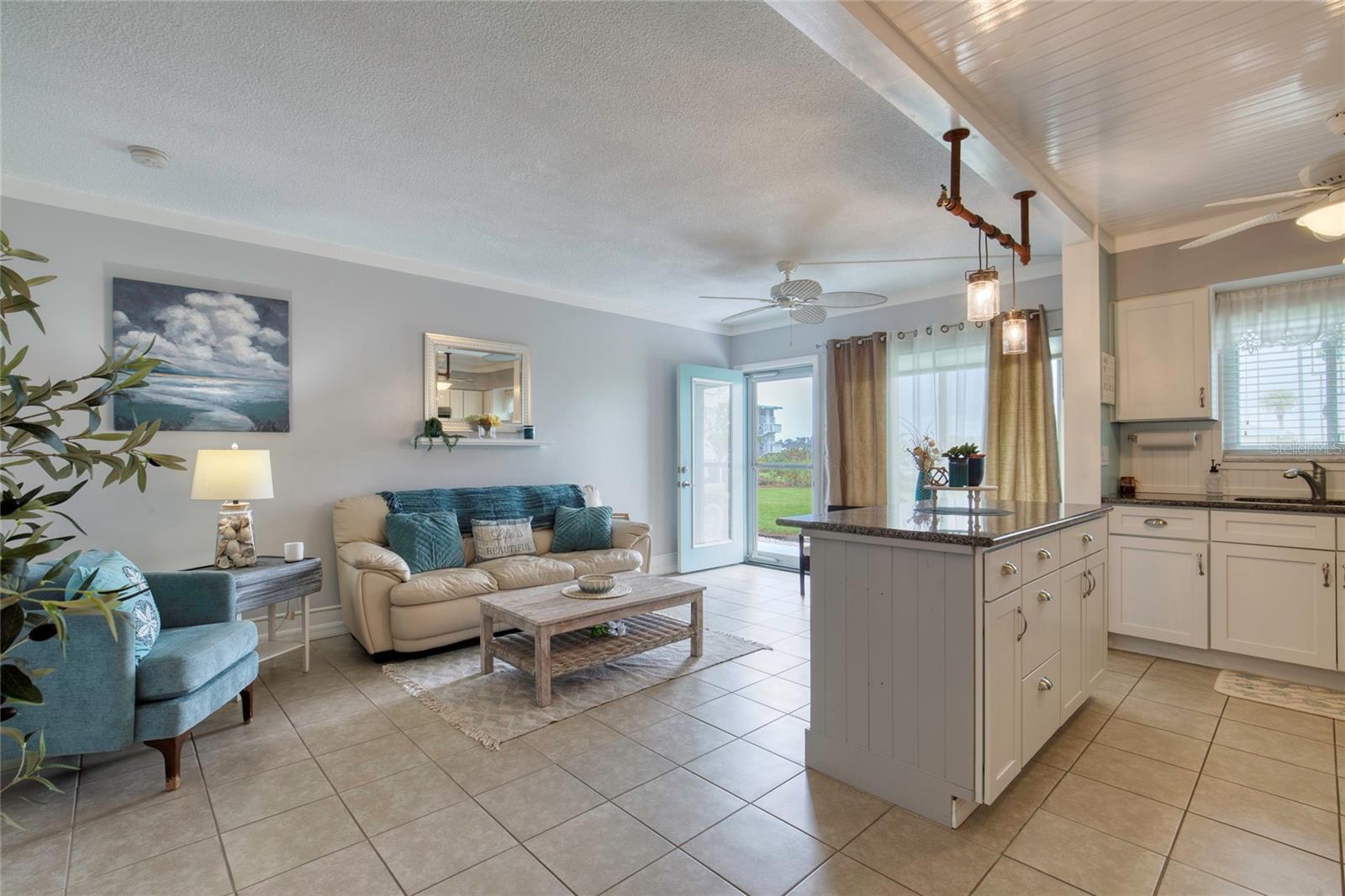 DAYTONA BEACH HARBOUR APTS - Residential