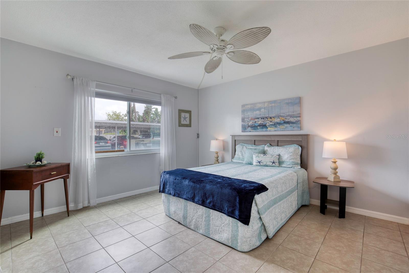 DAYTONA BEACH HARBOUR APTS - Residential