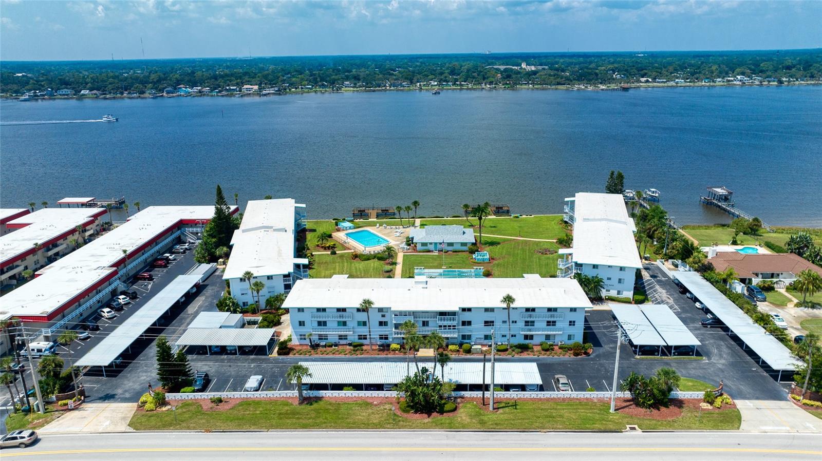 DAYTONA BEACH HARBOUR APTS - Residential