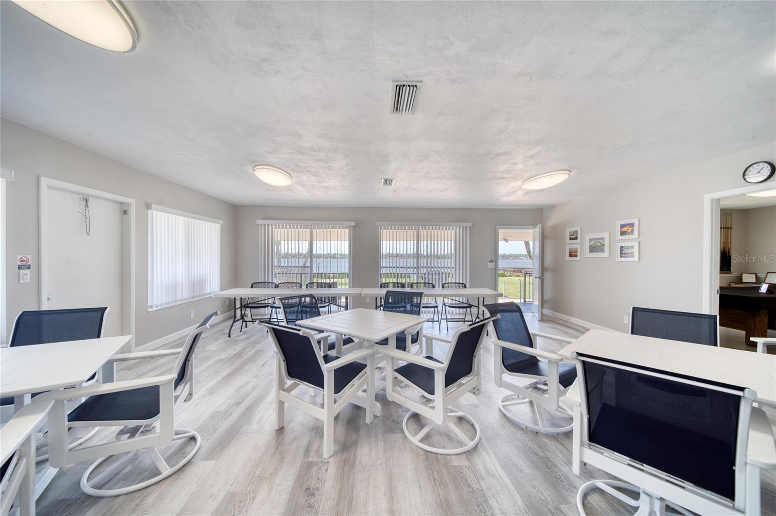 DAYTONA BEACH HARBOUR APTS - Residential