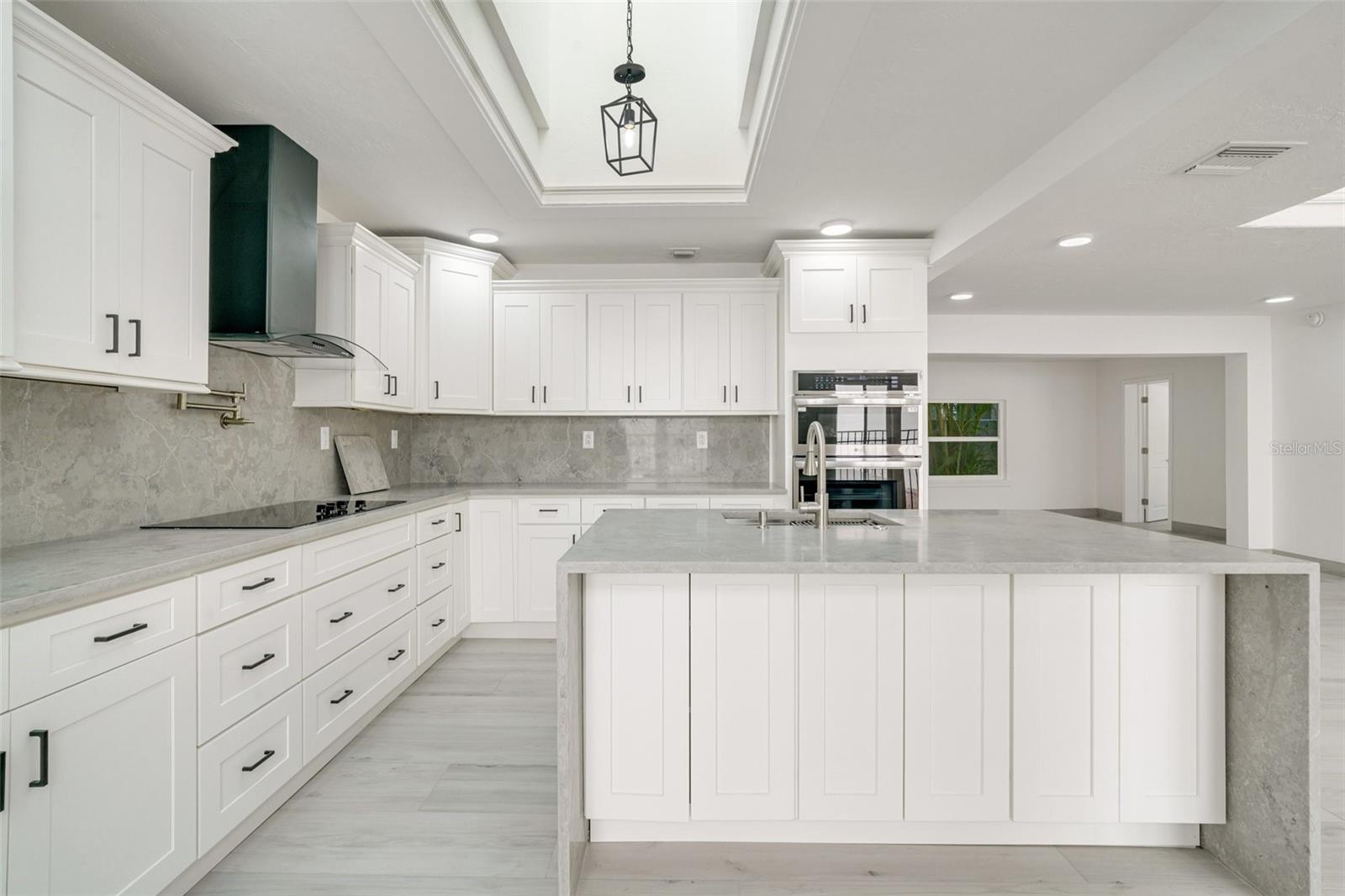 SAINT ARMANDS DIV JOHN RINGLING ESTATES - Residential