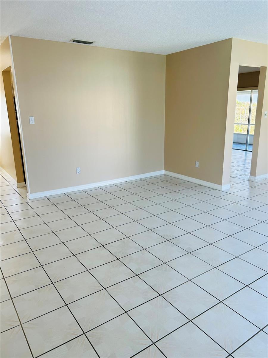 DOVER MANOR - Residential