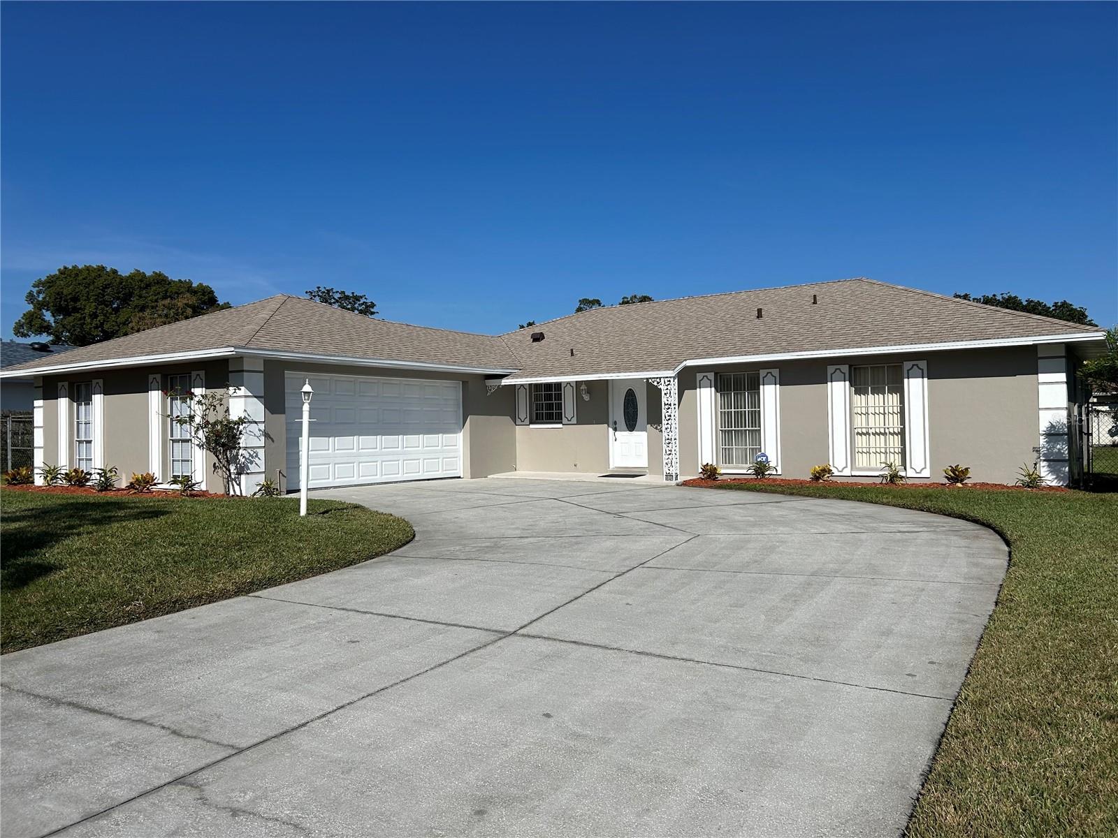 DOVER MANOR - Residential