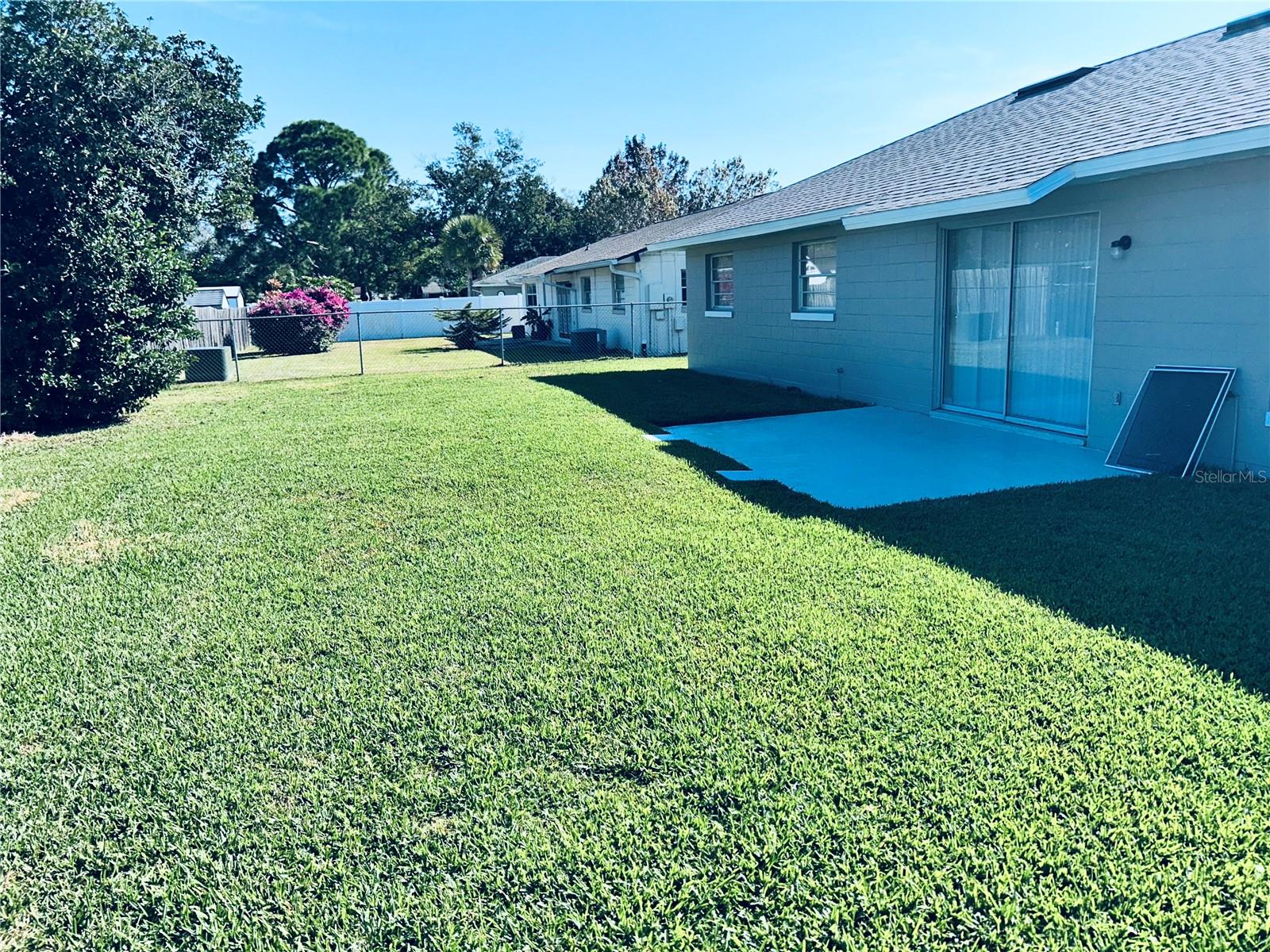 DOVER MANOR - Residential