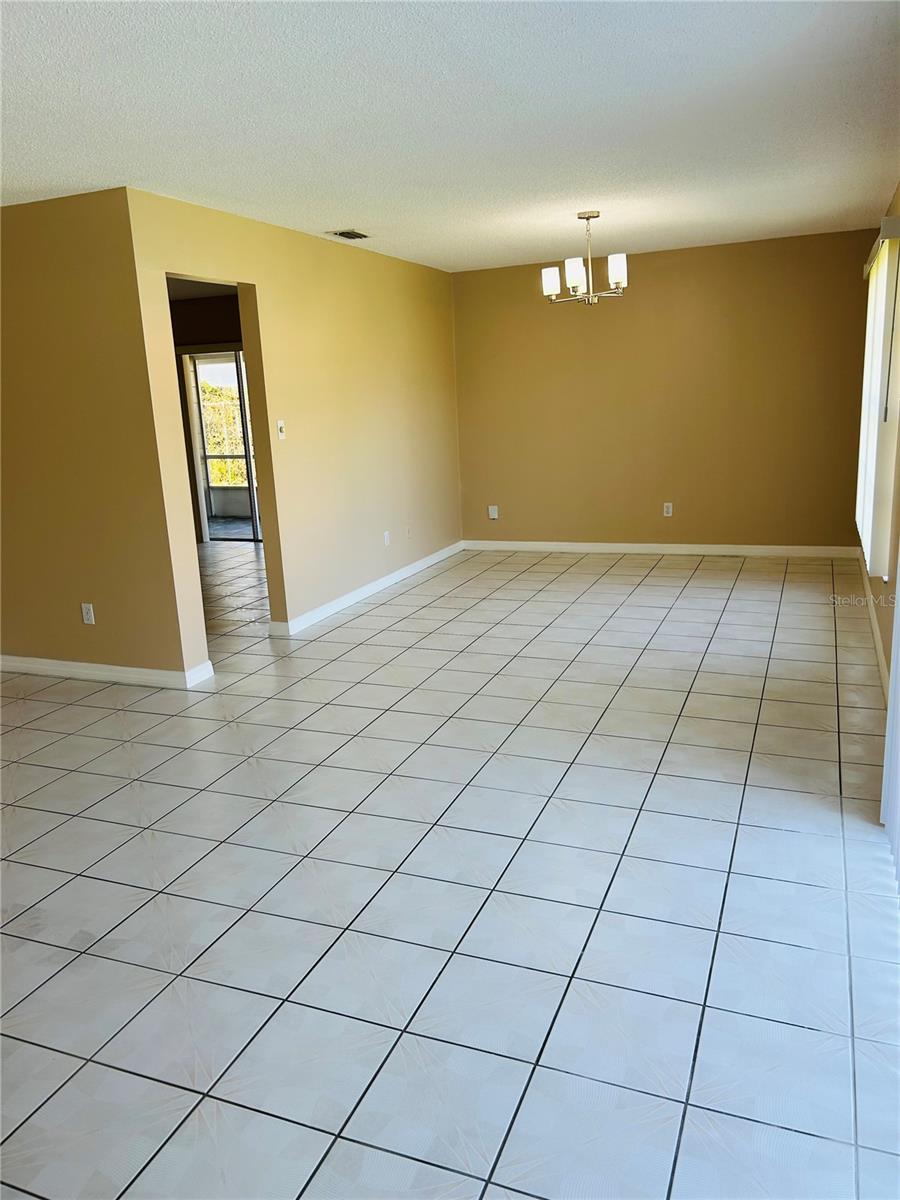 DOVER MANOR - Residential