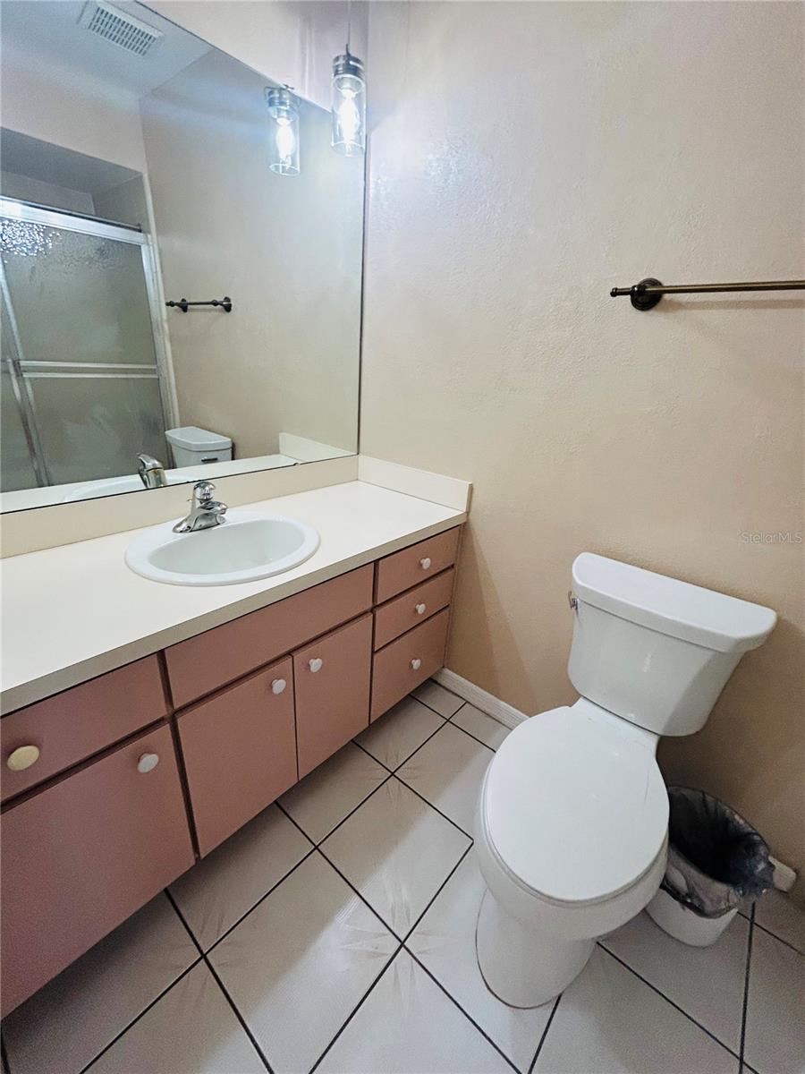 DOVER MANOR - Residential