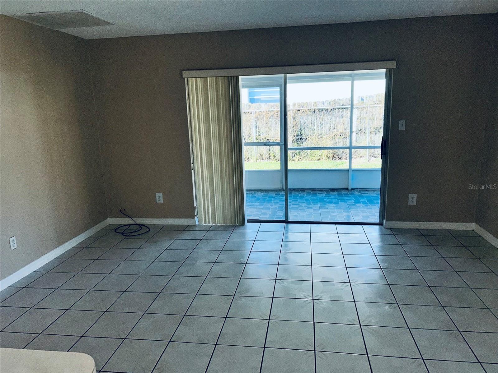 DOVER MANOR - Residential