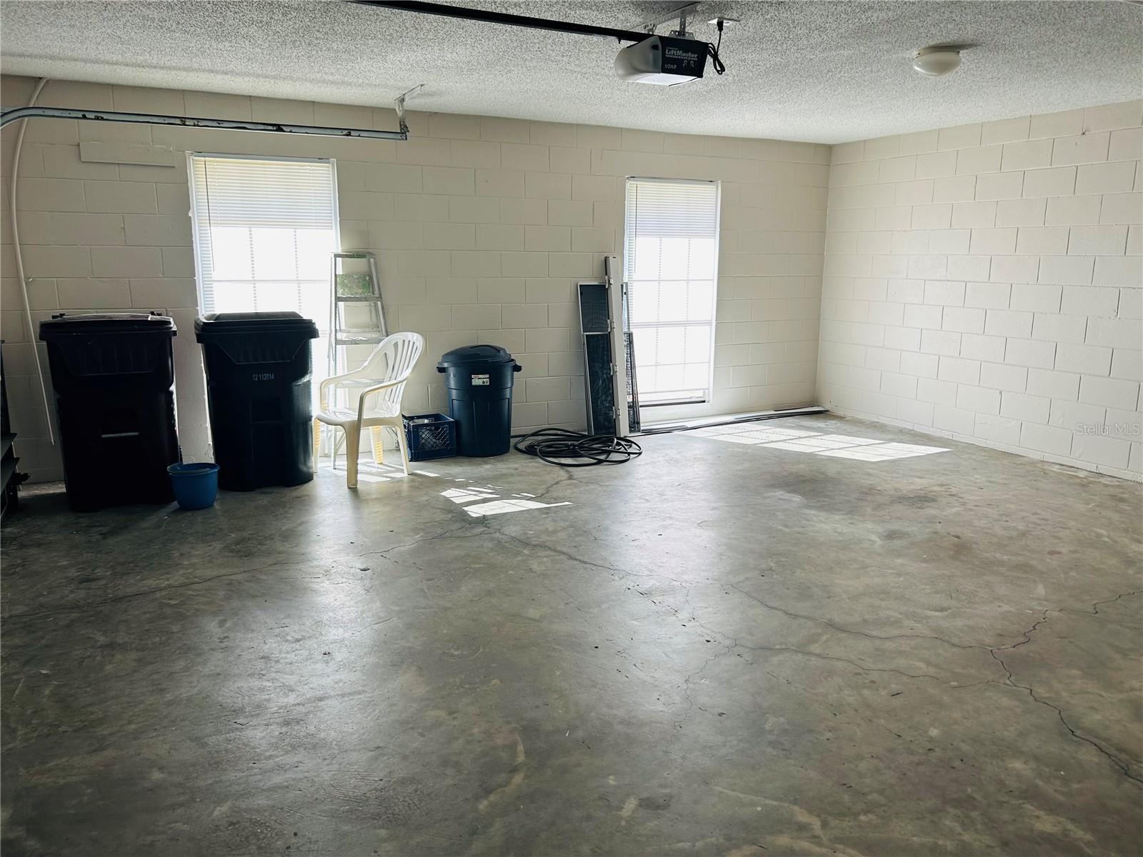 DOVER MANOR - Residential