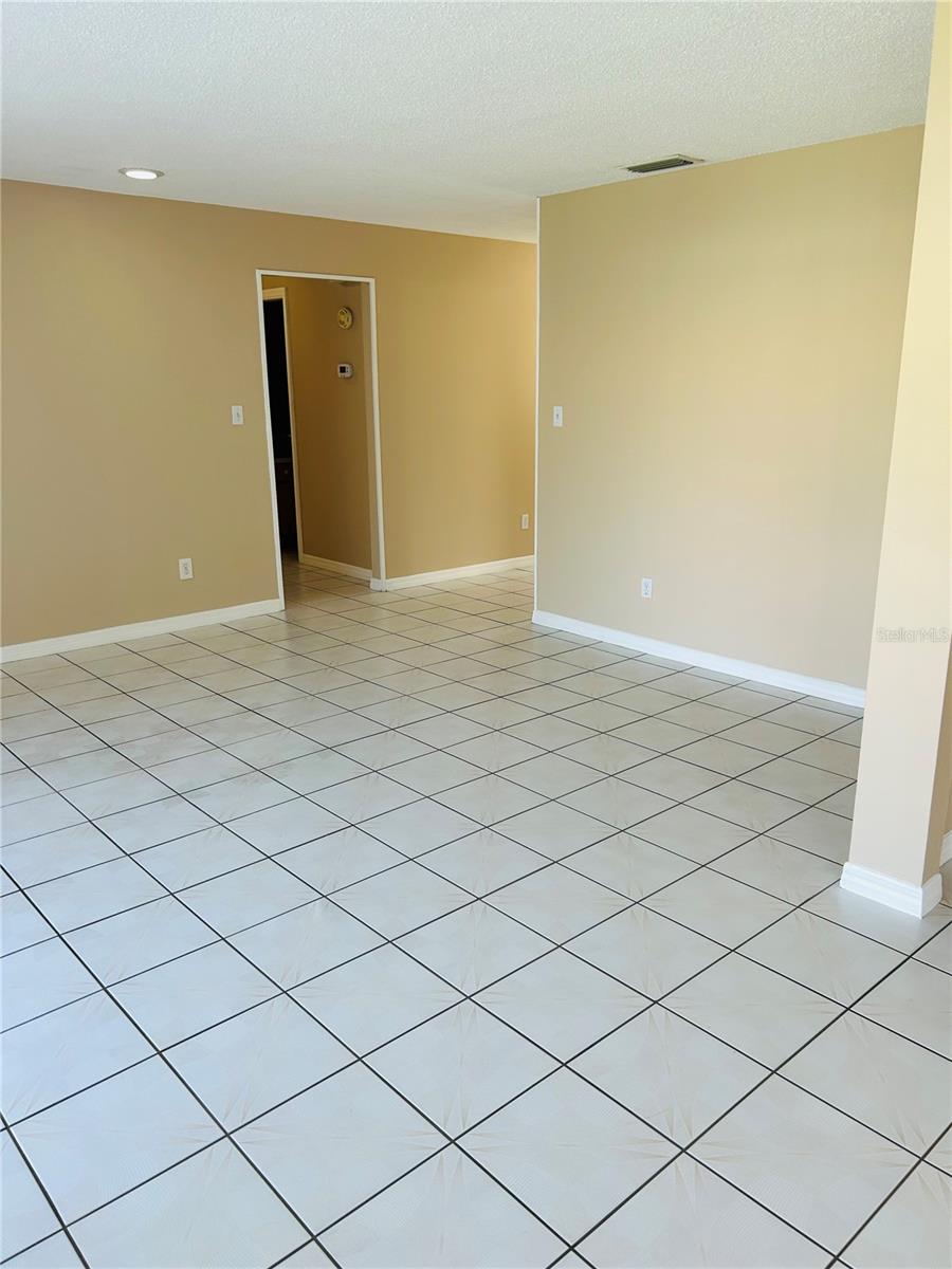 DOVER MANOR - Residential