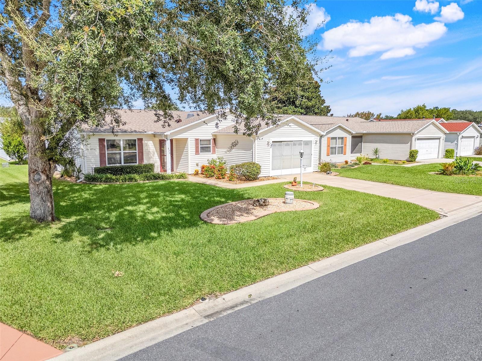 870 HENDERSON LANE