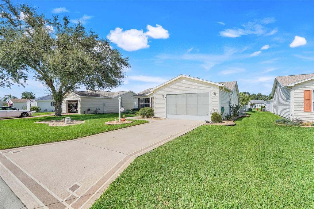 Photo of 870 Henderson Lane, The Villages, FL 32162 (MLS # G5101221)