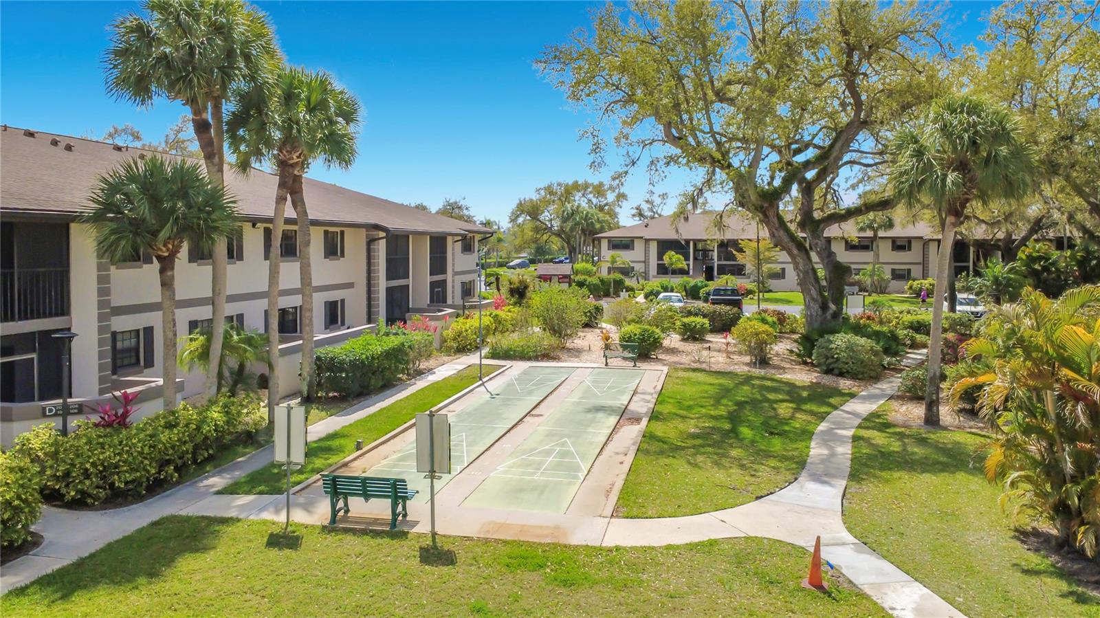 OAK FORREST - Residential