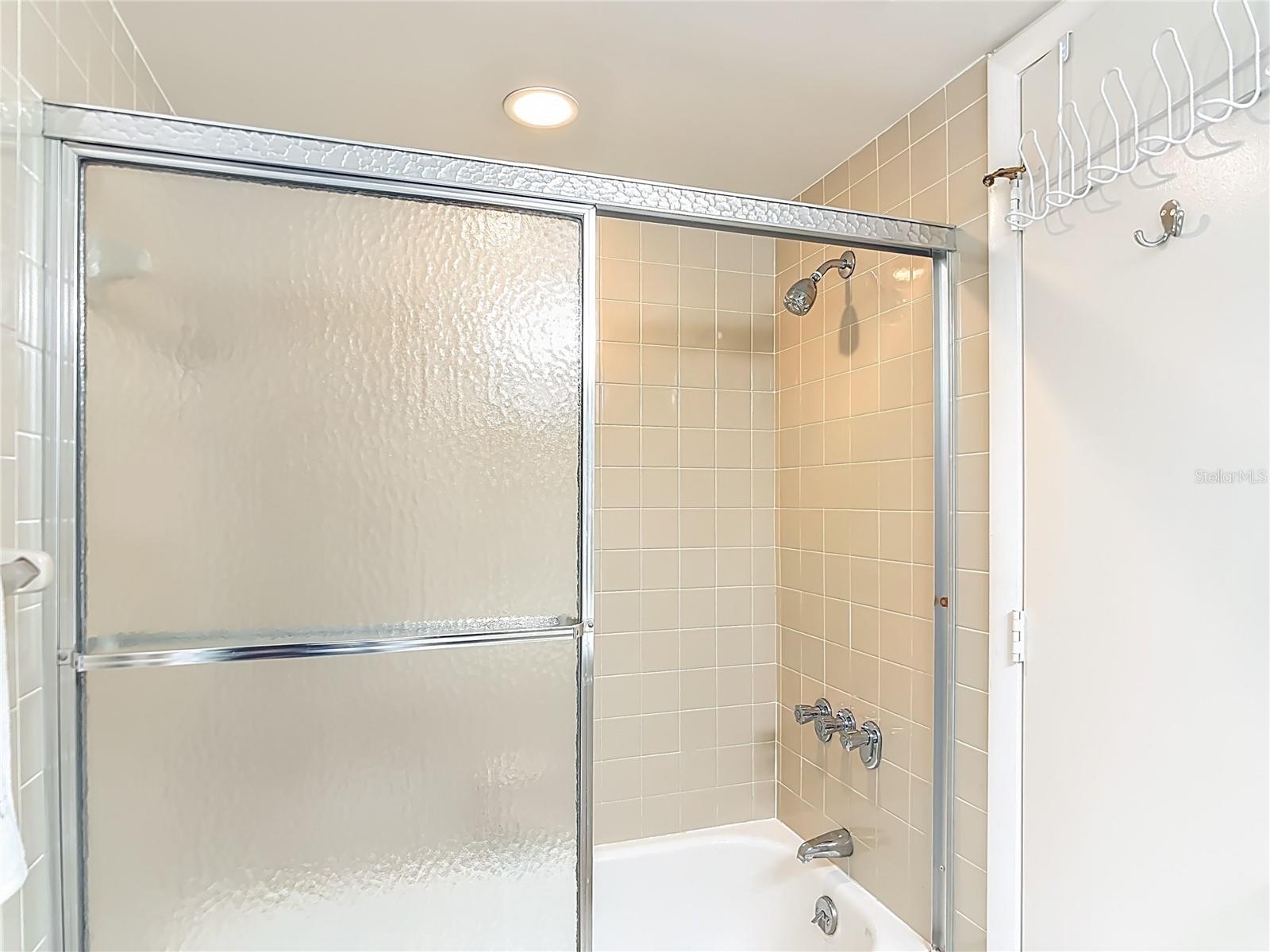 OAK FORREST - Residential