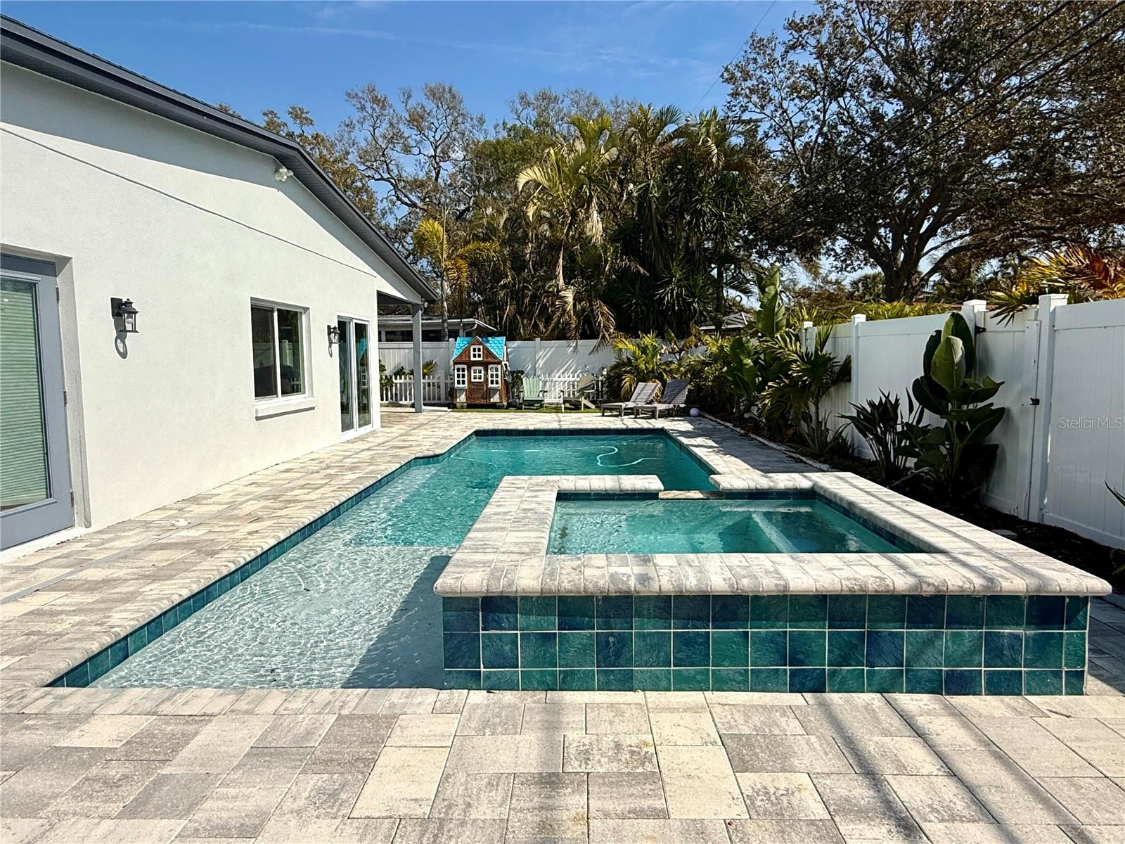 BOCA CIEGA WOODLANDS - Residential