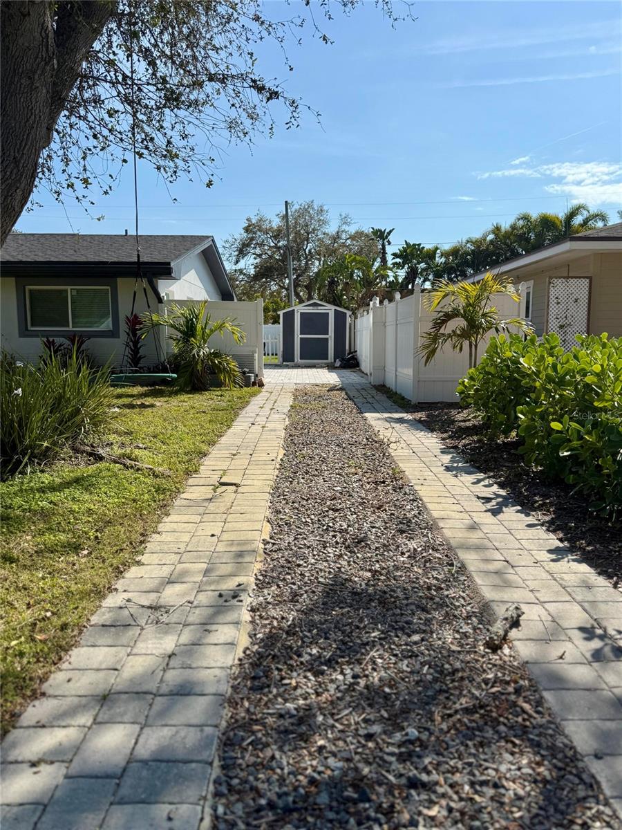 BOCA CIEGA WOODLANDS - Residential