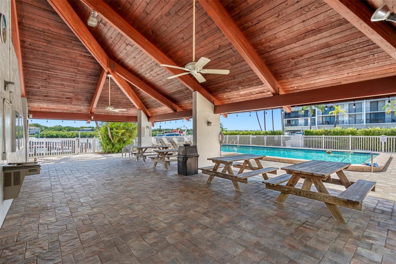 VISTA BAY CONDO I PH I - Residential