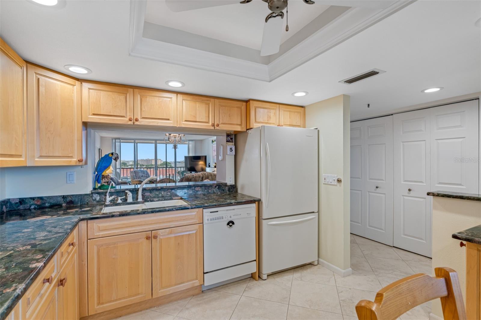 VISTA BAY CONDO I PH I - Residential