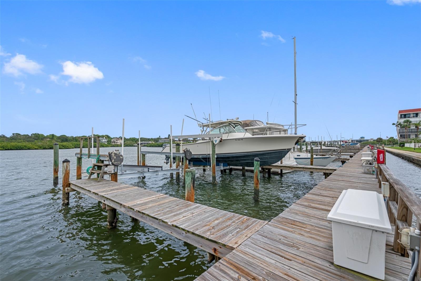 VISTA BAY CONDO I PH I - Residential