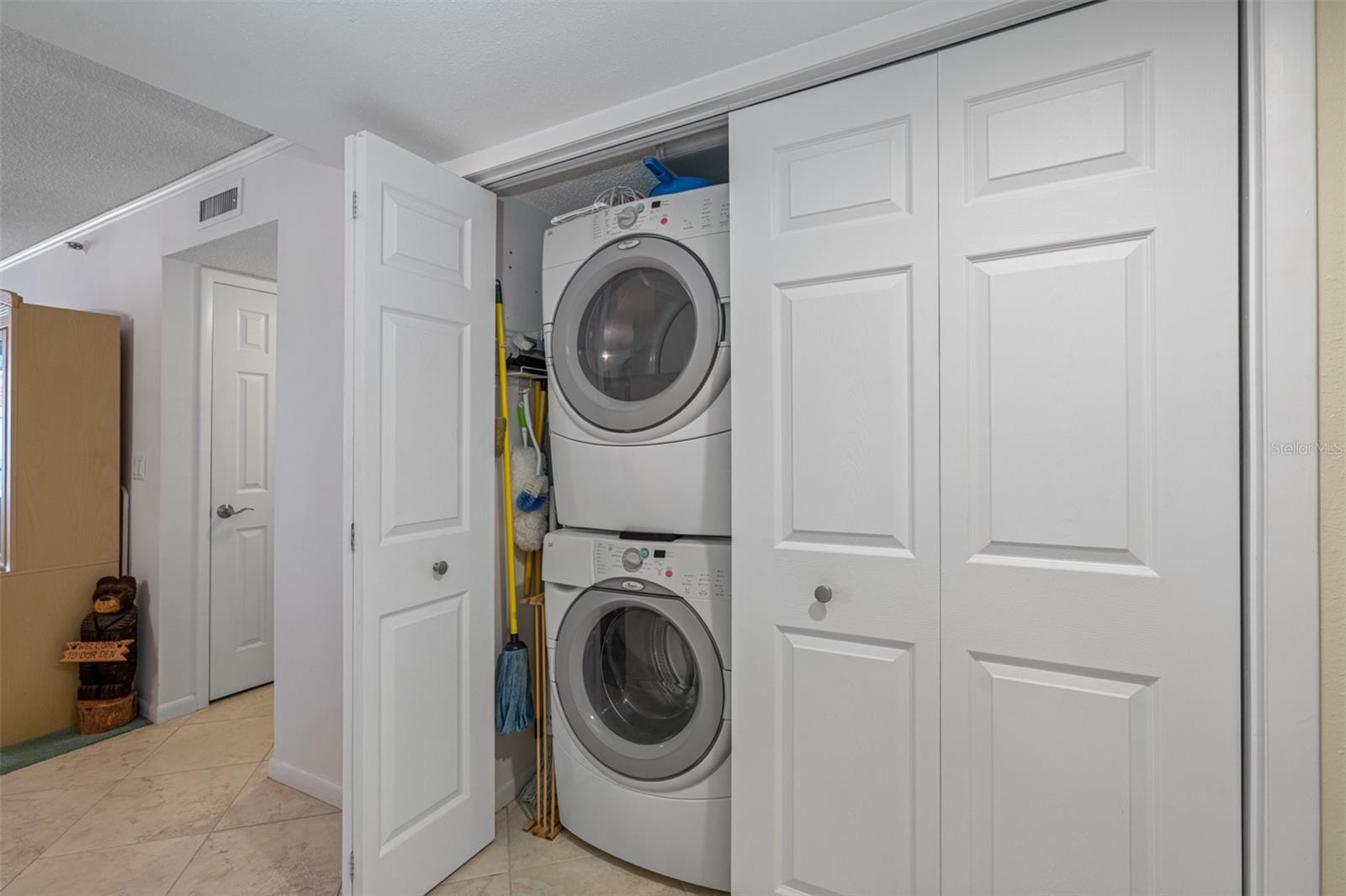 VISTA BAY CONDO I PH I - Residential