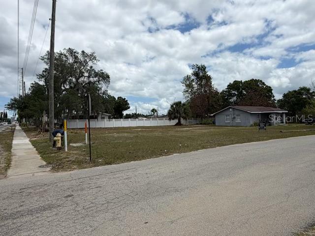 Photo of 401 E Green Street, Avon Park, FL 33825 (MLS # O6405887)