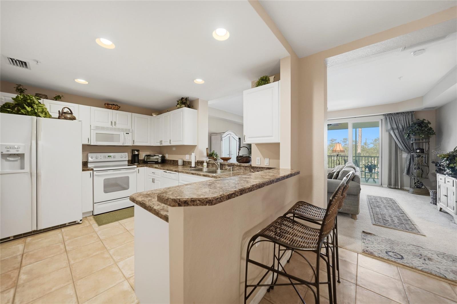 FOUNTAIN COURT BLDG 03 - Residential