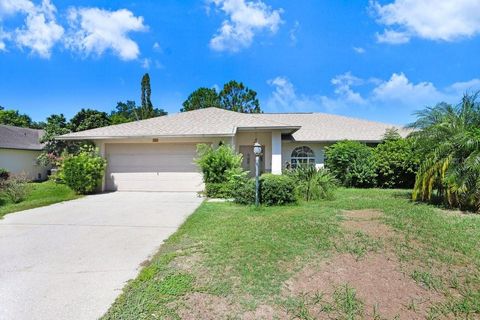 Photo of 7214 Hileman Drive W, Lakeland, FL 33810 (MLS # P4936326) Photo of 7214 Hileman Drive W, Lakeland, FL 33810 (MLS # P4936326)