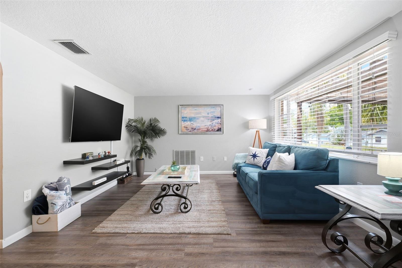 LAKE SHORE ESTATES 3RD ADD - Residential