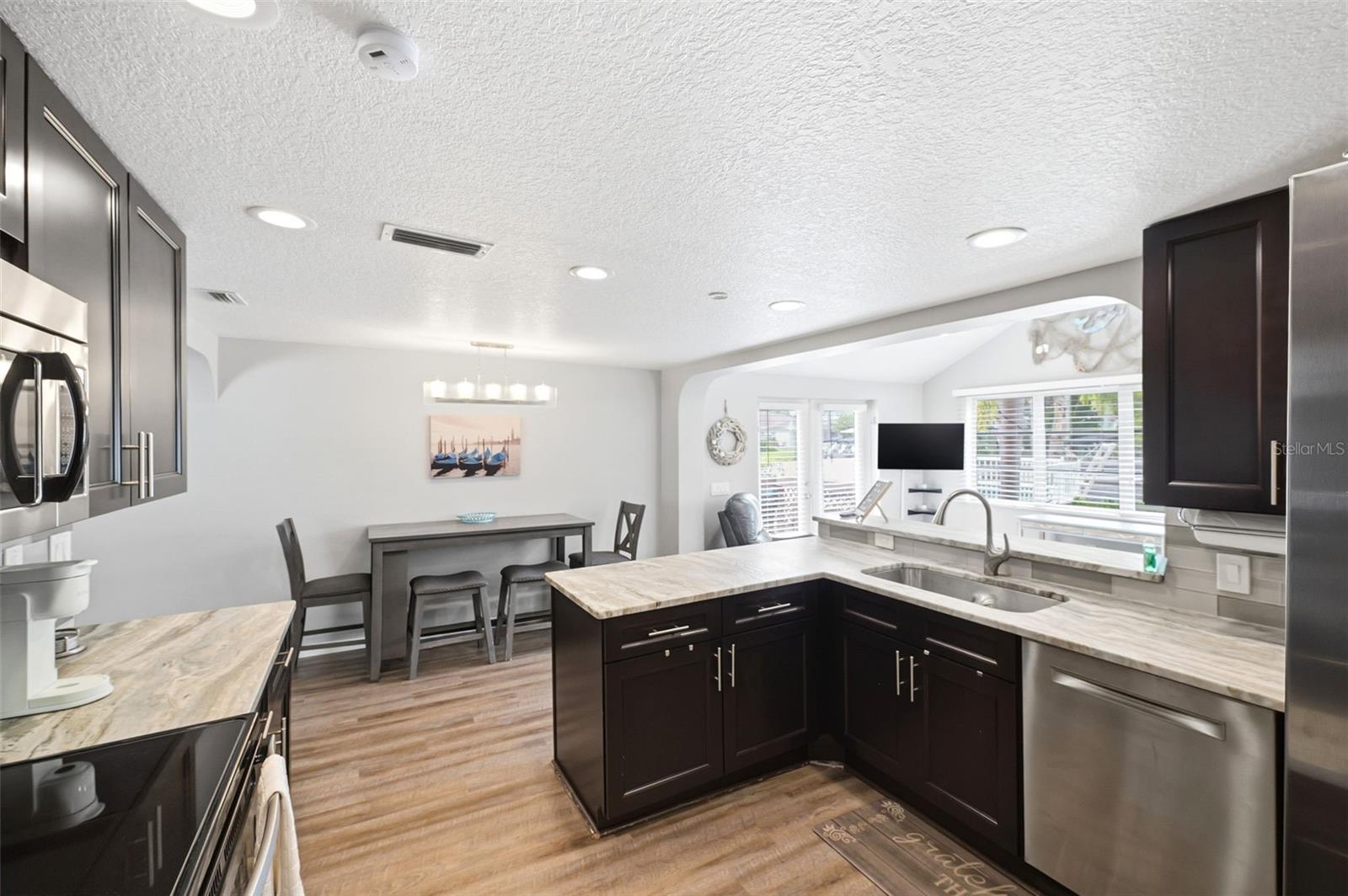 LAKE SHORE ESTATES 3RD ADD - Residential