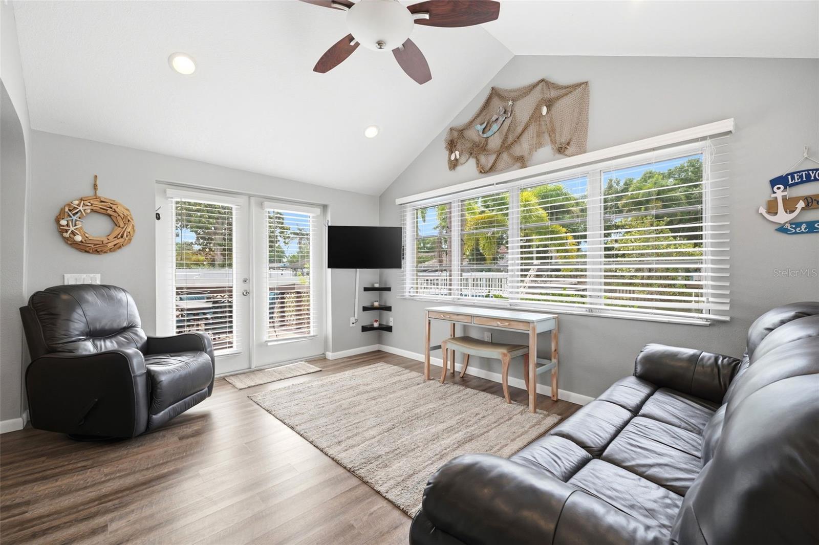 LAKE SHORE ESTATES 3RD ADD - Residential